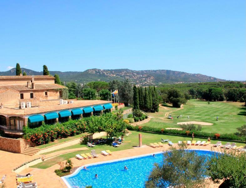 Villa En El Golf Costa Brava A 5 Min De La Playa Santa Cristina d'Aro Luaran gambar